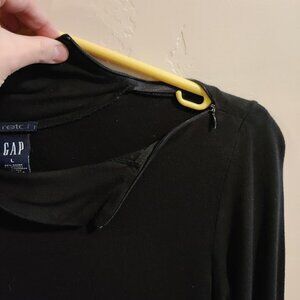 GAP black 3/4 length top with zipper on neck